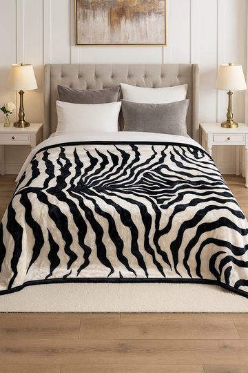 🦓 Zebra Print Luxury Blanket – King Size