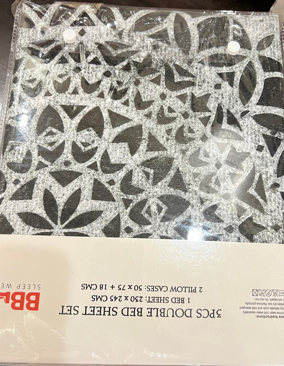 Export Quality Geometric Elegance Bed Set